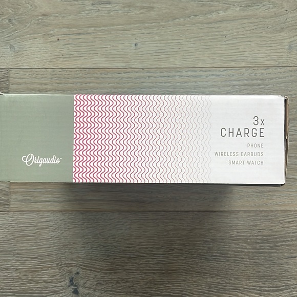 DOCKSY Apple DockStation-White-3x Charge- Phone 📱 Wireless Earbuds, Smart Watch - Picture 2 of 11